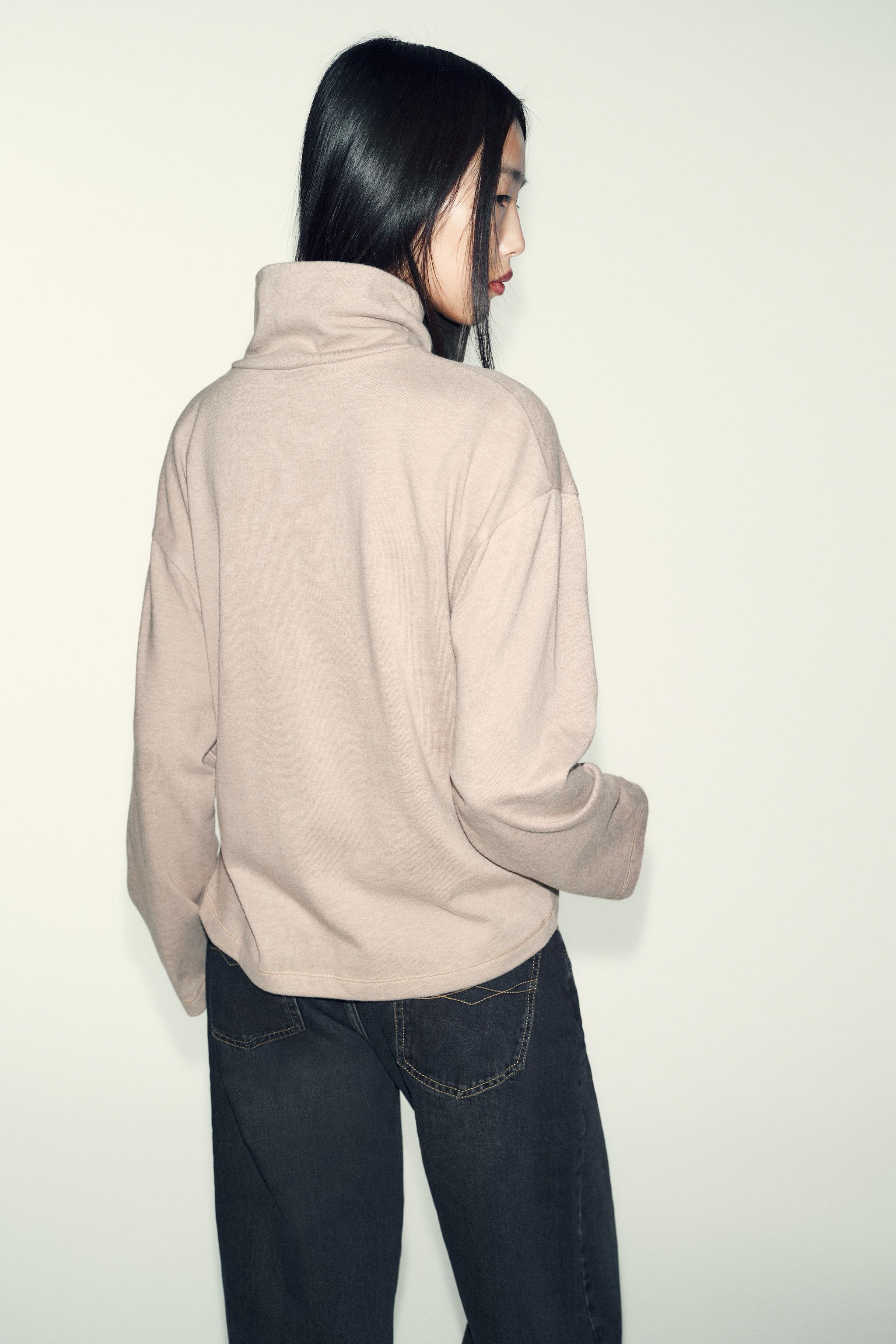 SOFT METAL APPLIQUÉ TOP